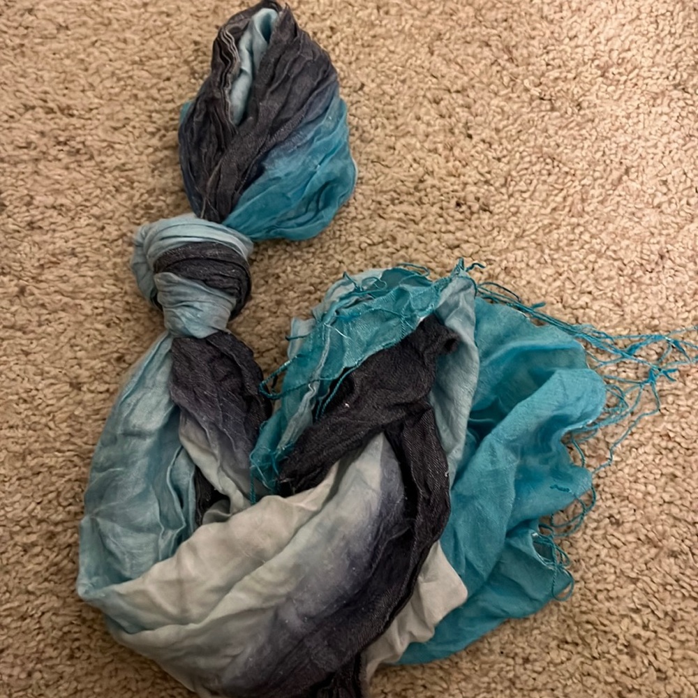 CACHE blue white multi colored scarf with fringe